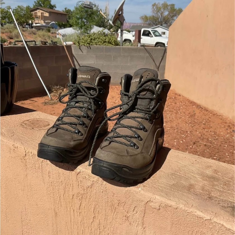 Lowa Women’s Renegade Hiking Boots - Stone